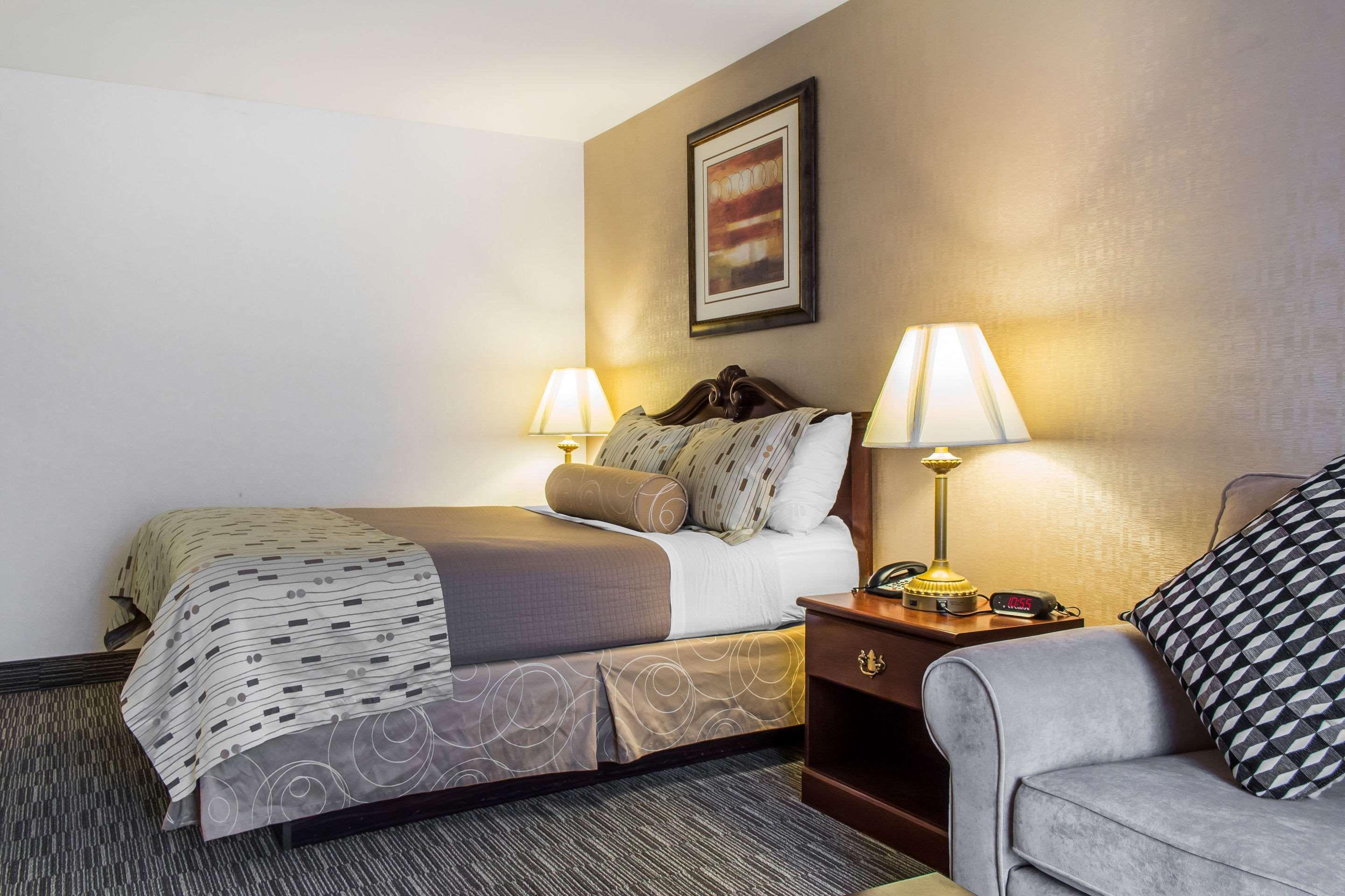 Clarion Hotel Philadelphia International Airport Эссингтон Экстерьер фото