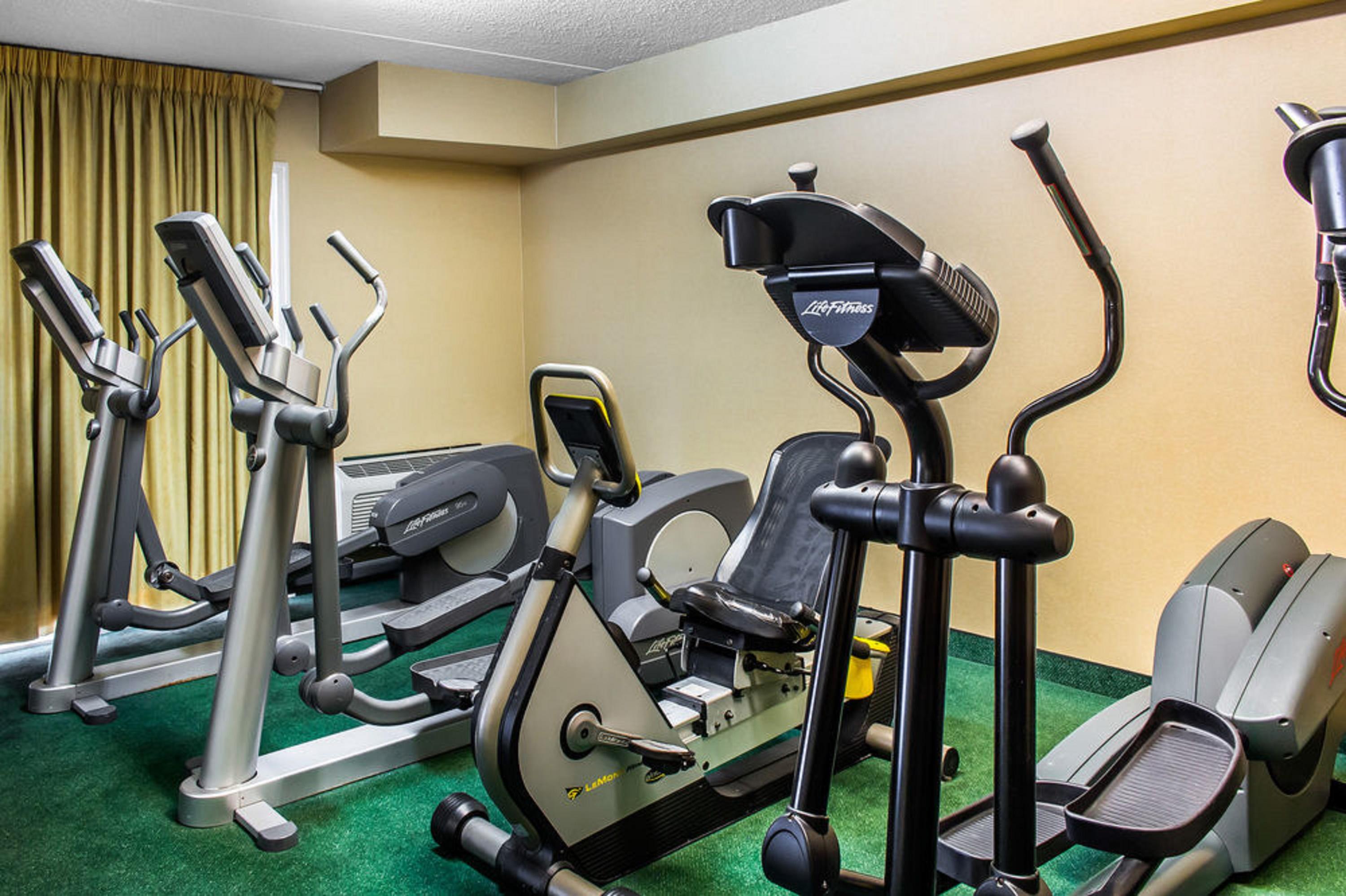Clarion Hotel Philadelphia International Airport Эссингтон Экстерьер фото